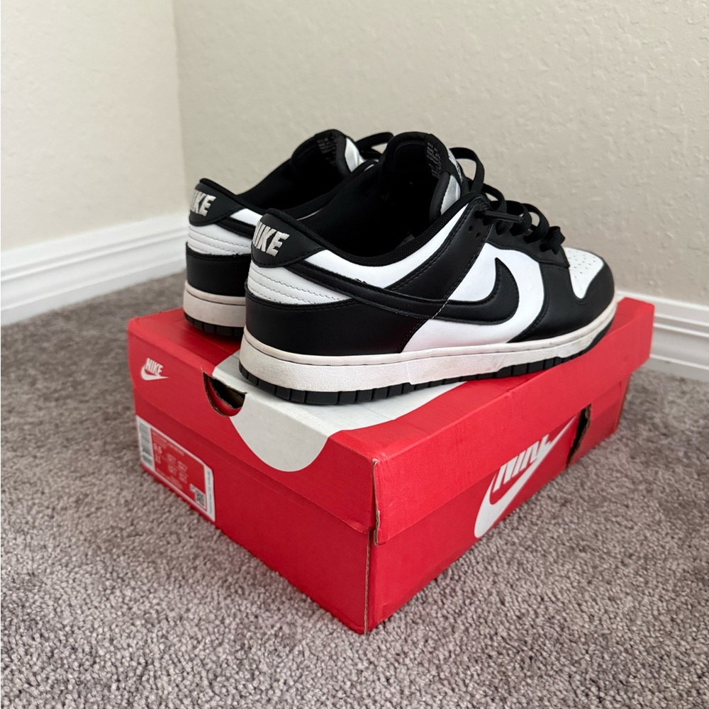 Nike Black and White Athletic Shoes